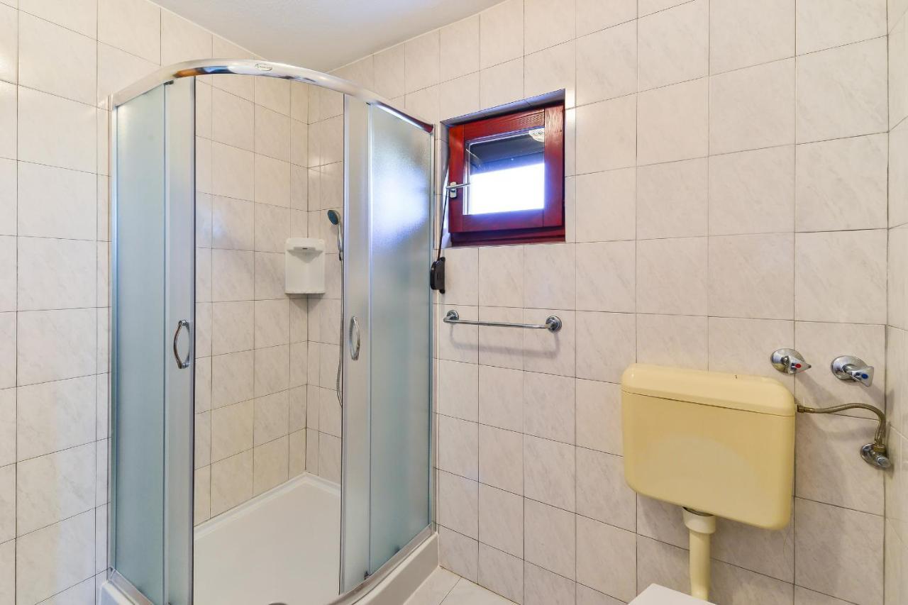 Apartments Gogoljak Vir Zewnętrze zdjęcie
