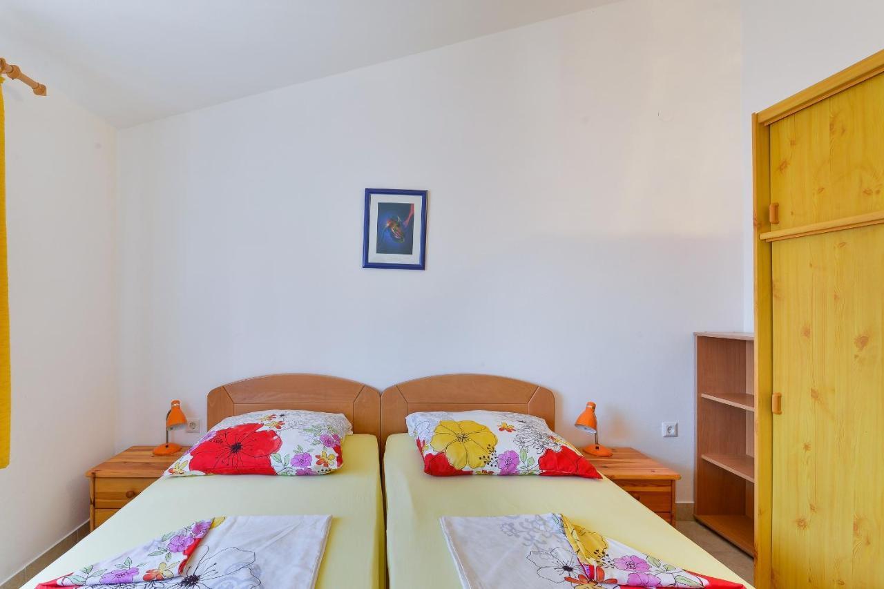Apartments Gogoljak Vir Zewnętrze zdjęcie